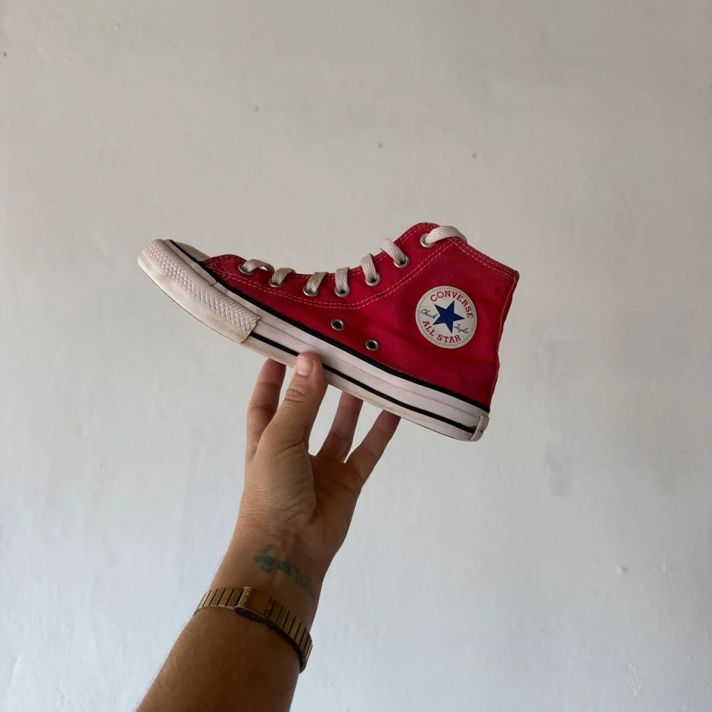 Converse Chuck Taylor All Star Hi Red Canvas Youth Size 2 Sneakers